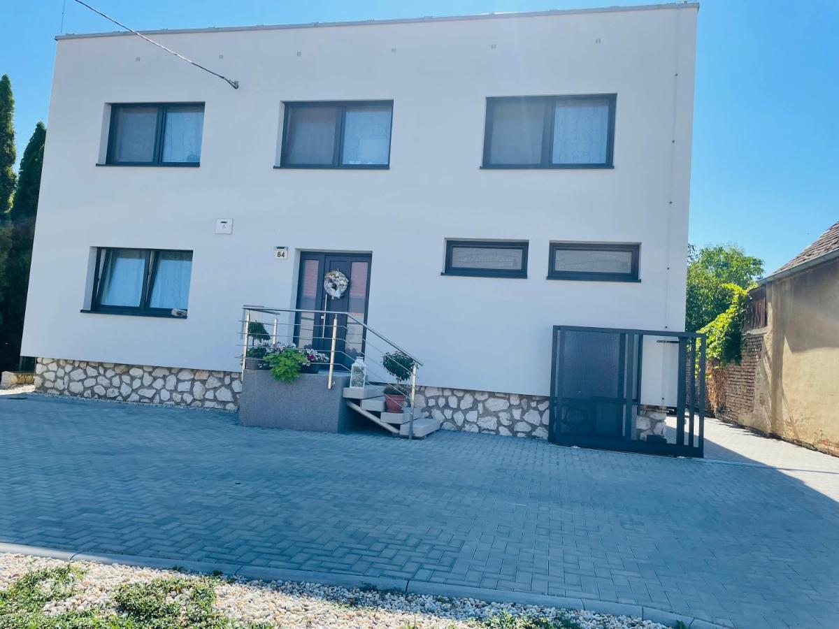 Apartmany Lednice Nejdek Exterior foto